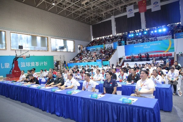 职业教练如何利用选秀权进行球队建设_2